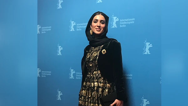 Die iranische Schauspielerin Behdokht Valian spielt in dem Film die Rolle der Psychiatriepatientin Hedieh.