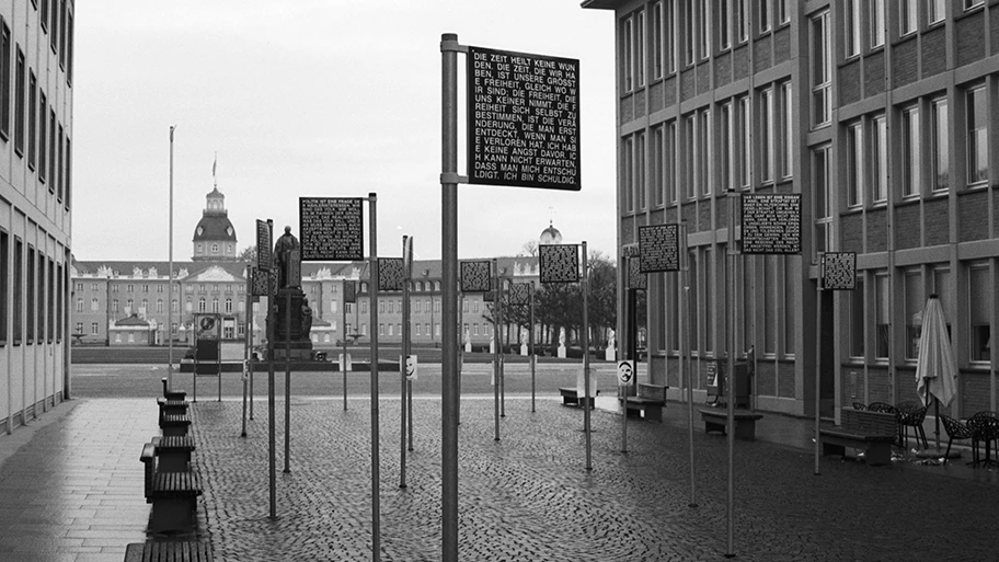 Platz der Grundrechte in Karlsruhe.