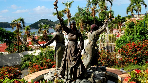 Drei-Königinnen-Brunnen beim Blackbeards Schloss in Charlotte Amalie auf St. Thomas, Amerikanische Jungferninseln.