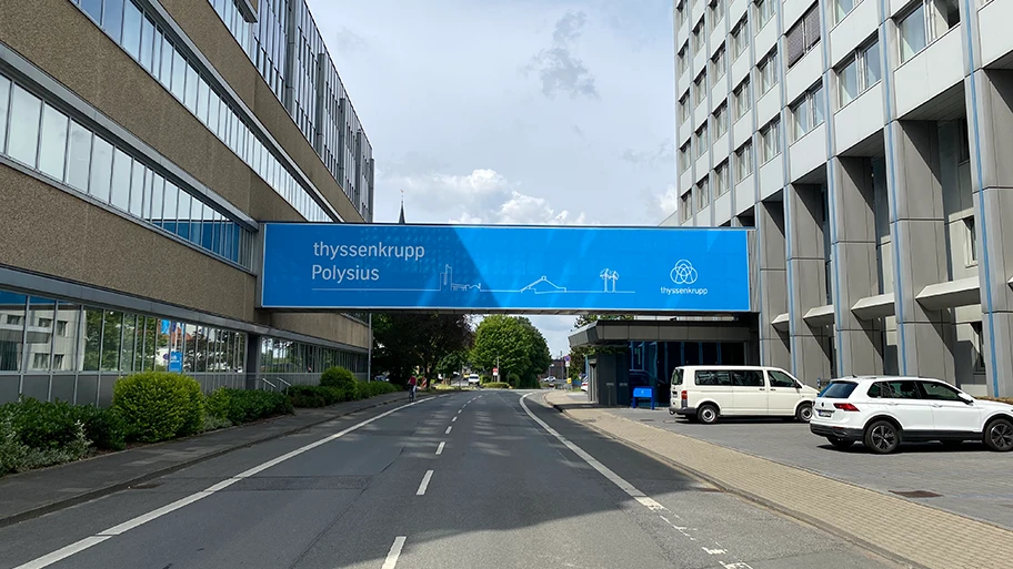 Außenansicht der Thyssenkrupp Polysius GmbH Hauptzentrale in Beckum.