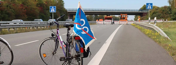 Fahrraddemo in Lüneburg auf der geplanten A39.