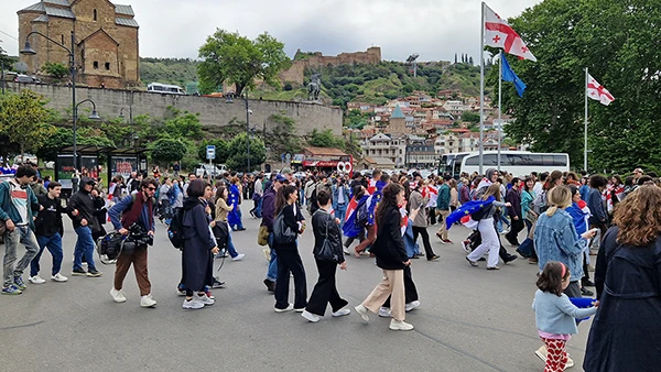 Kundgebung in Tiflis gegen das neue Mediengesetz, Mai 2024.